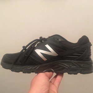 Size 10 NEW BALANCE 510 v3